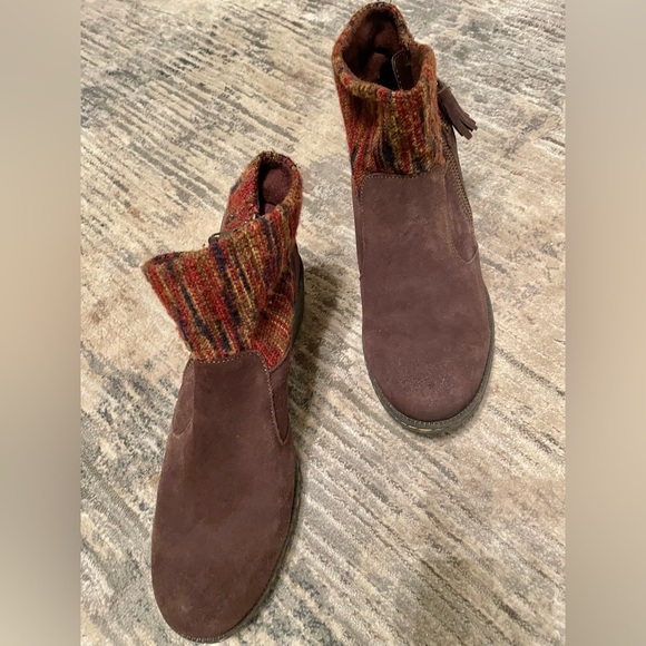 Boc Born Concepts Women's Burgundy Suede Leather & Fabric Upper Ankle Boots 9M - Picture 3 of 11